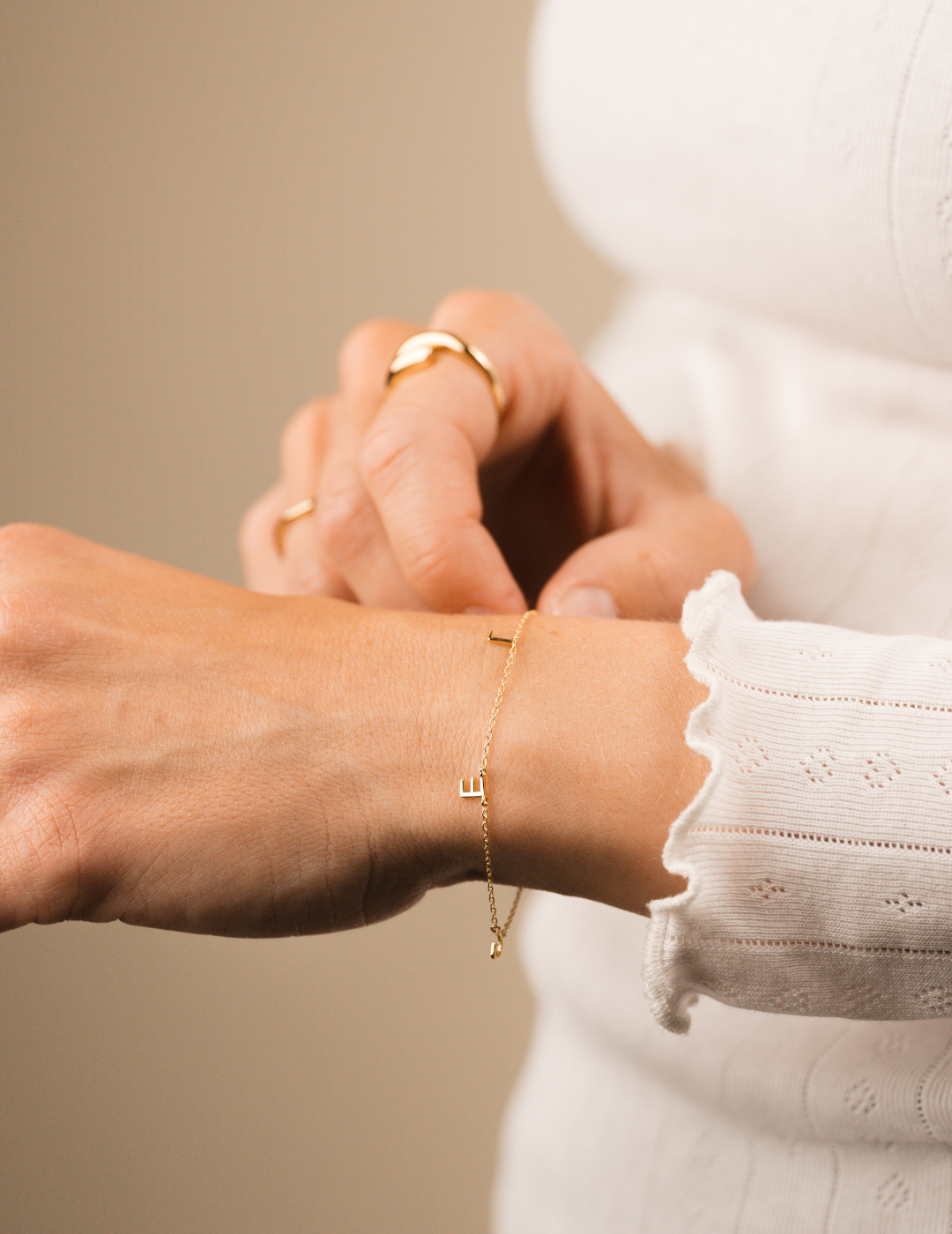 Letters by E.K. Orbit armbånd - Guld