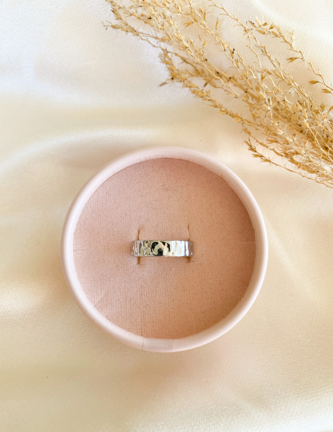 Hammered ring i sølv